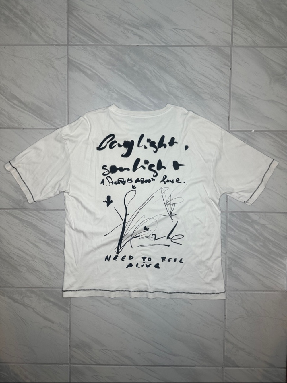 Zara White Short Sleeve Tee with Black Handwritten Graphic